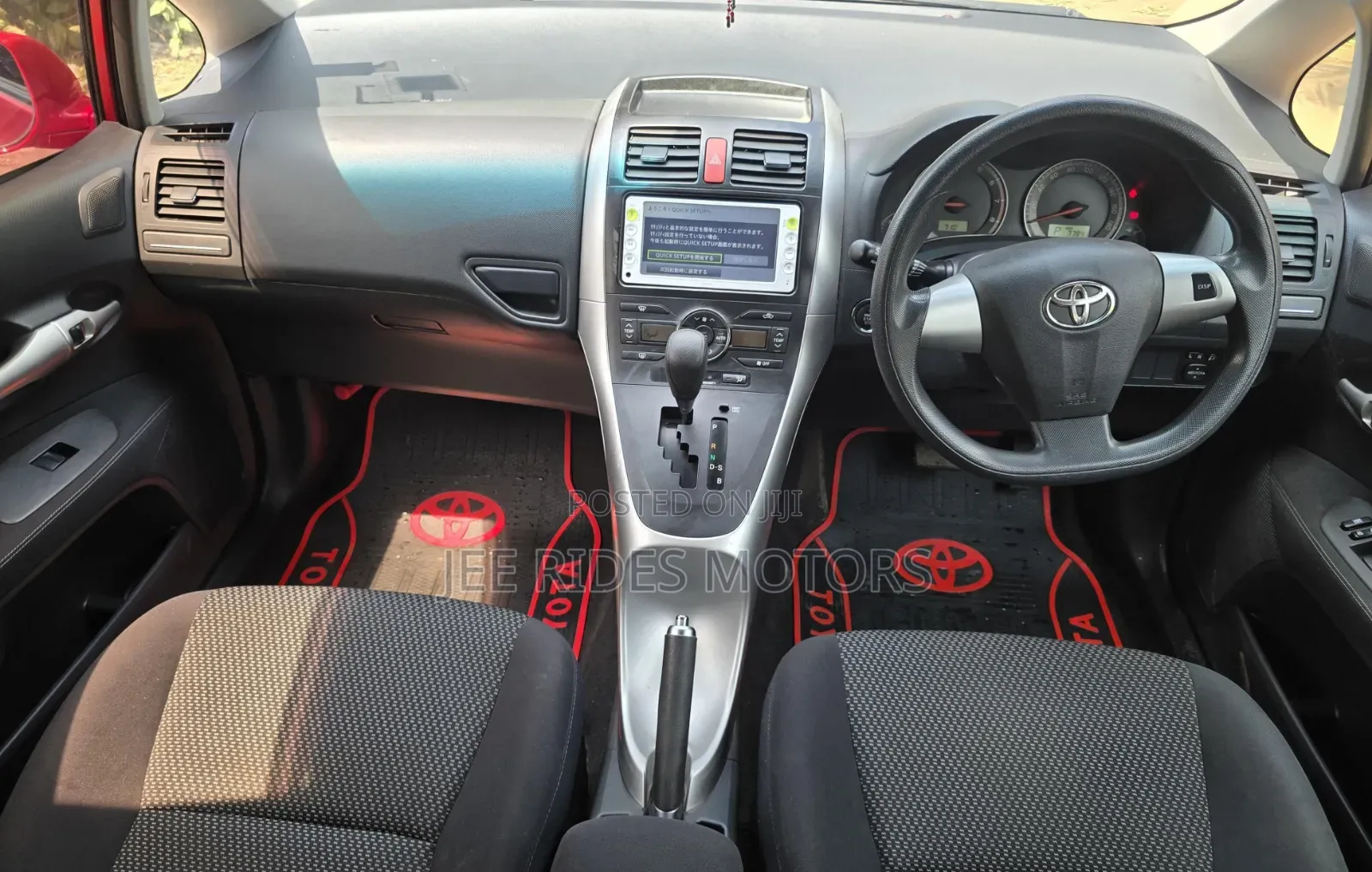 Toyota Auris 2011 Red