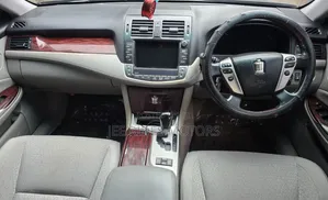 Toyota Crown 2010 Matt Black