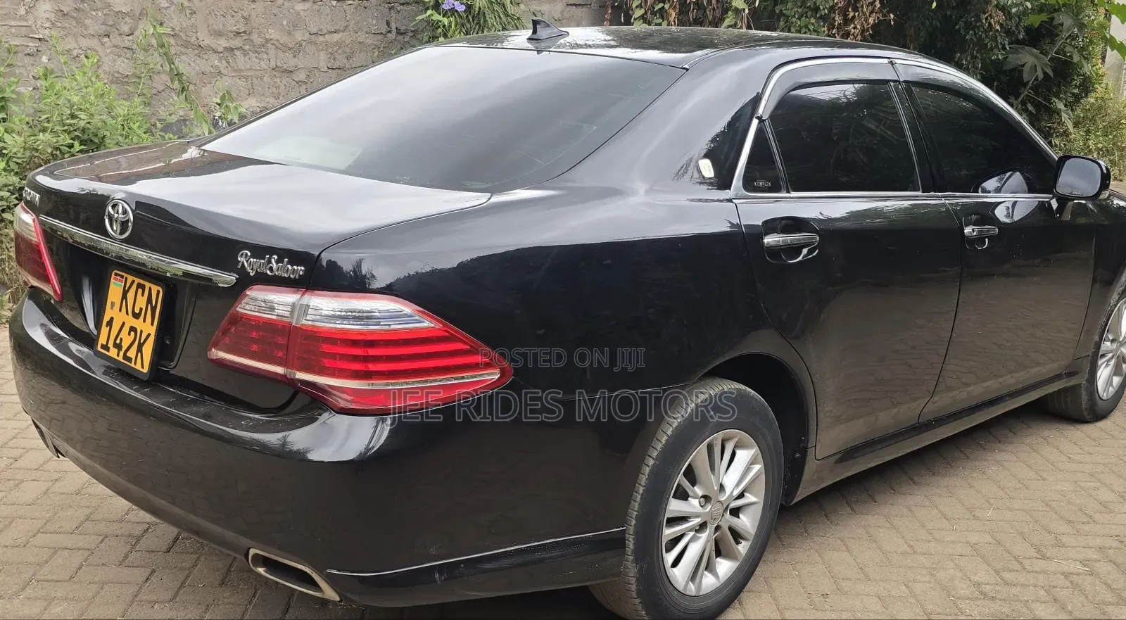 Toyota Crown 2010 Matt Black