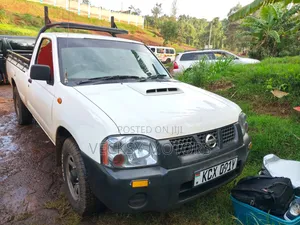 Nissan NP300 2019 White