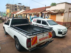 Nissan NP300 2019 White