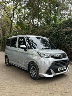 Toyota Tank 2017 Silver