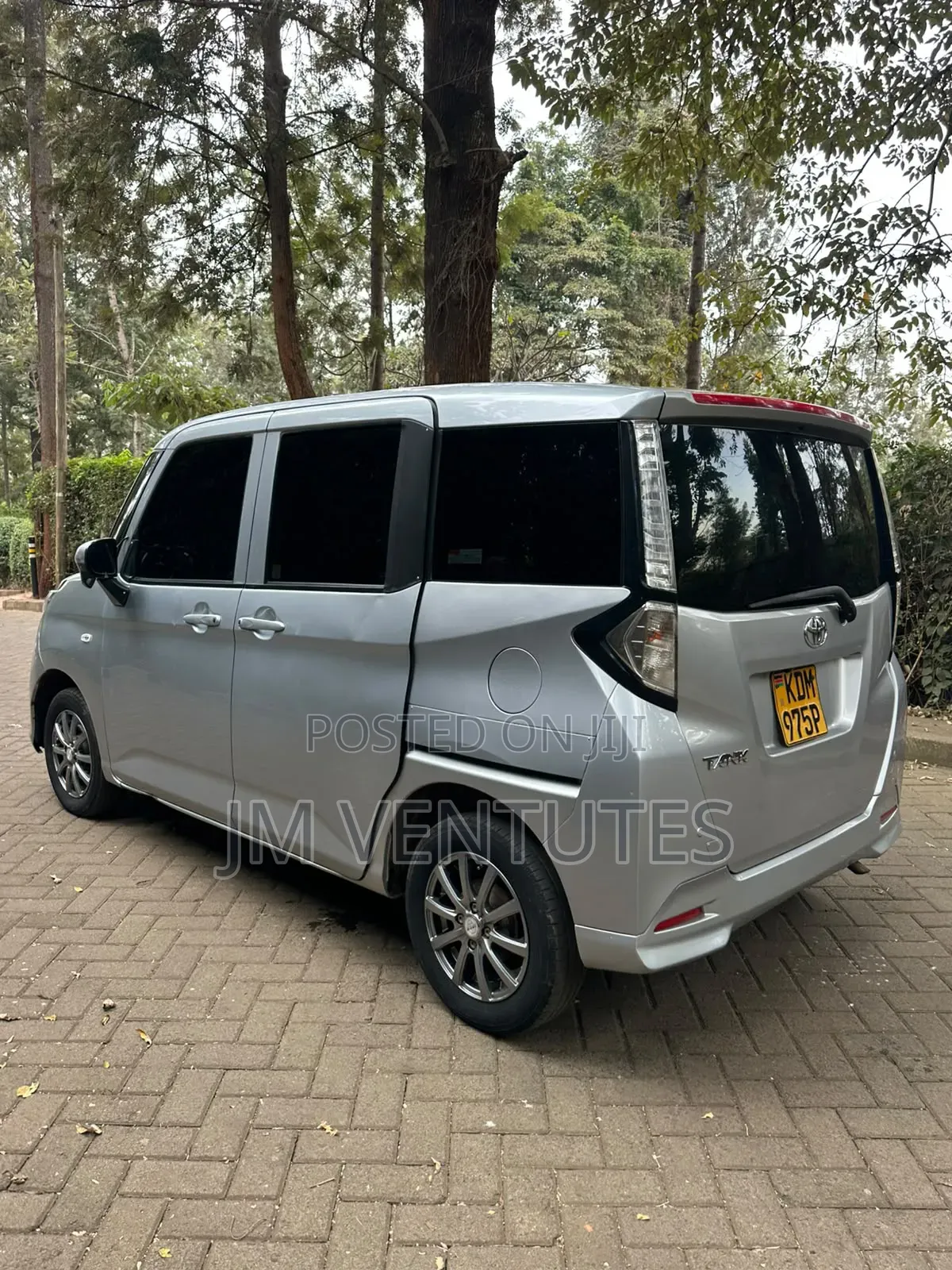 Toyota Tank 2017 Silver