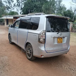 Toyota Voxy 2010 Gray