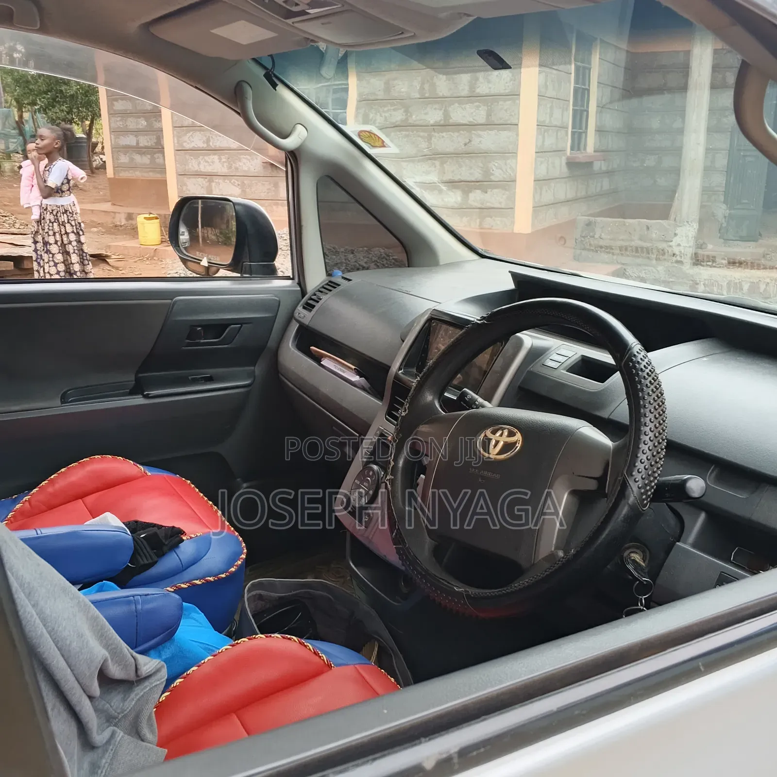 Toyota Voxy 2010 Gray