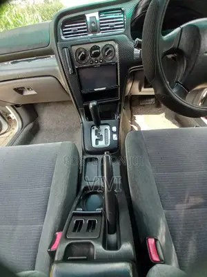 Subaru Legacy 2.5 Automatic 1999 White