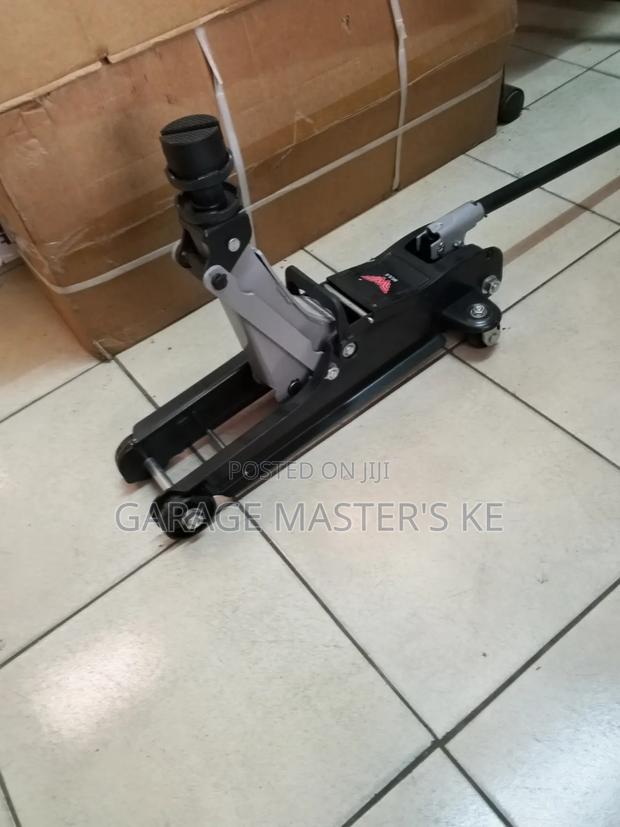2.5 Trolley Jack - main view