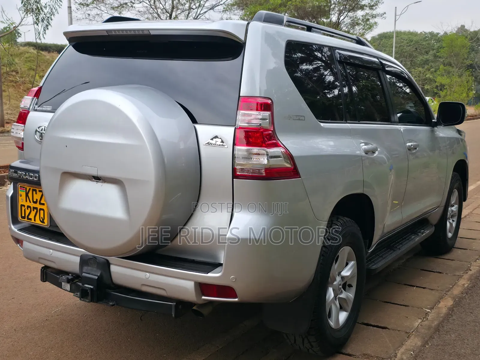 Toyota Land Cruiser Prado 2012 Silver