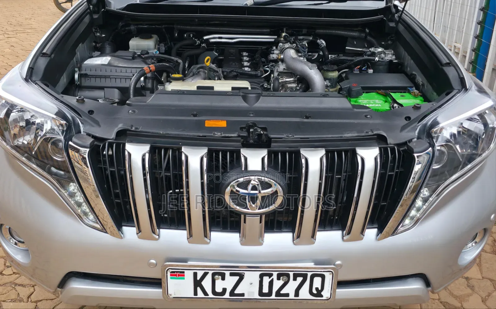 Toyota Land Cruiser Prado 2012 Silver