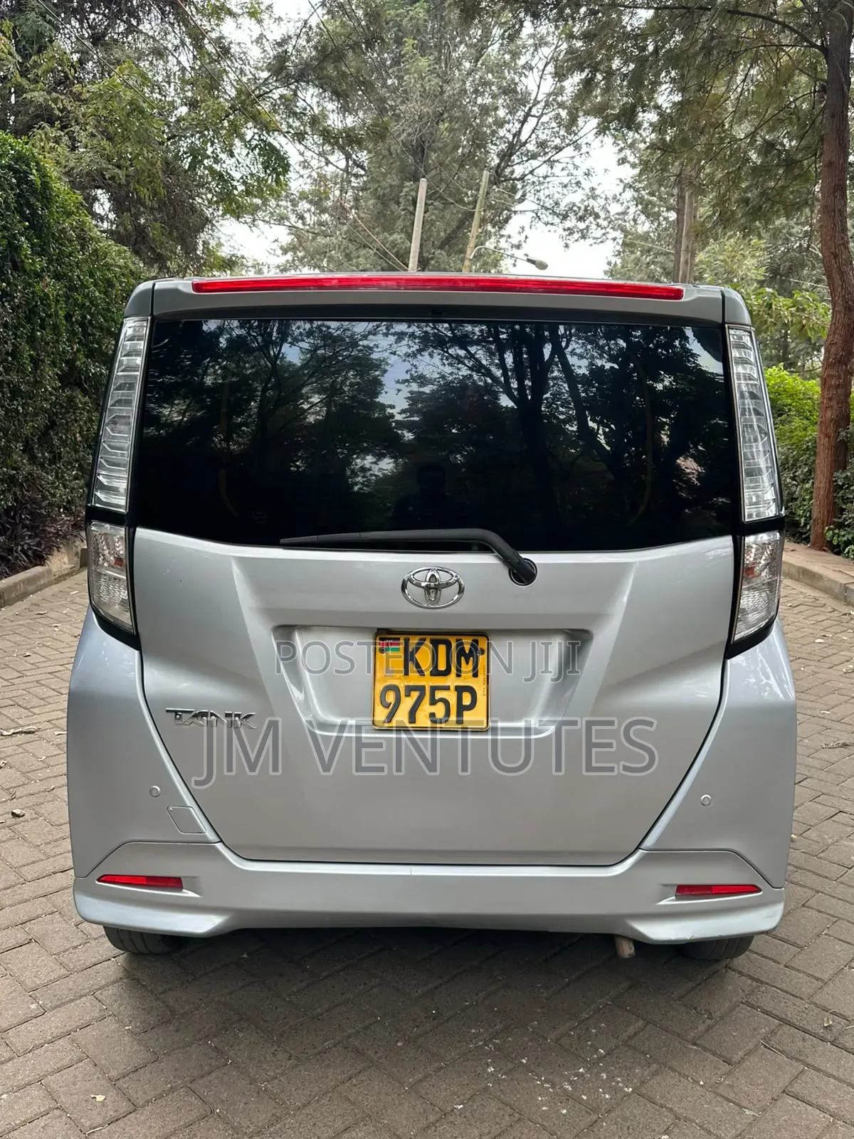 Toyota Tank 2017 Silver