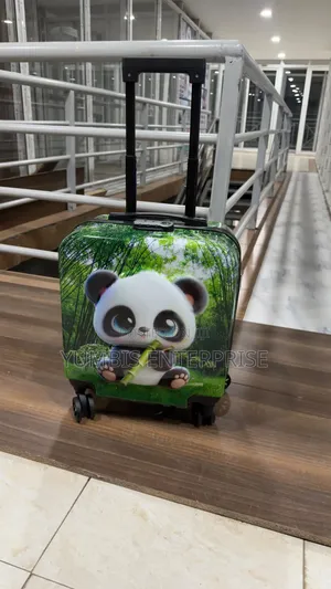 Kids Luggage 18 Inches Suitcase at 4500