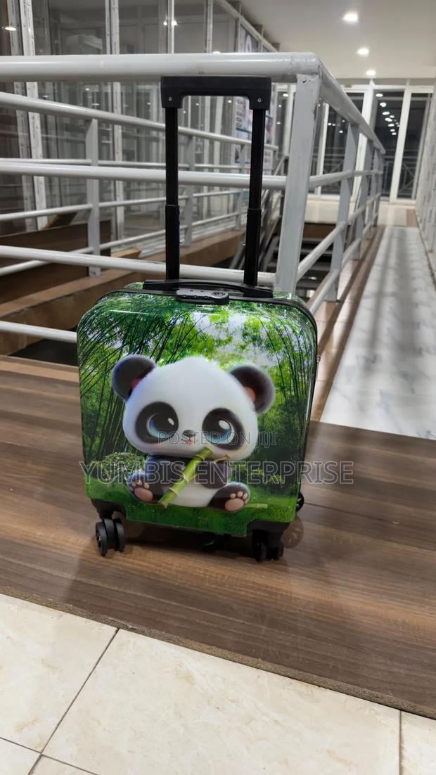 Kids Luggage 18 Inches Suitcase at 4500