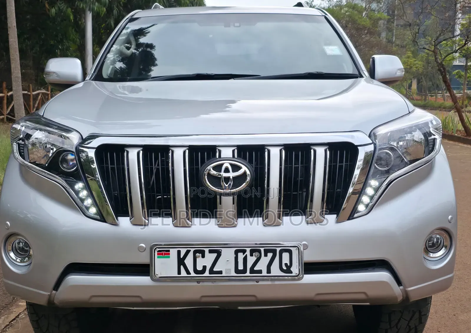 Toyota Land Cruiser Prado 2012 Silver