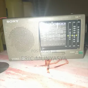 Sony ICF-SW11 12-Band Shortwave Radio FM/SW/MW/LW - Working