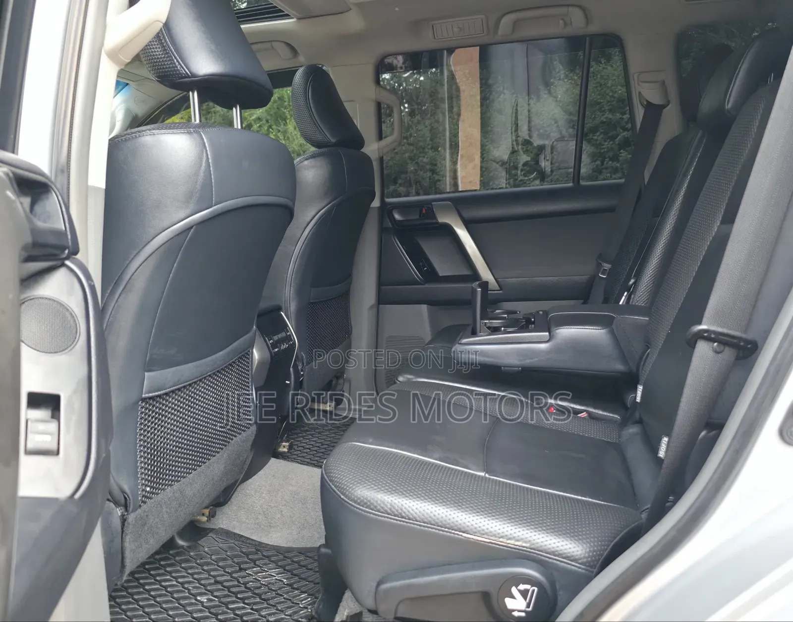 Toyota Land Cruiser Prado 2012 Silver