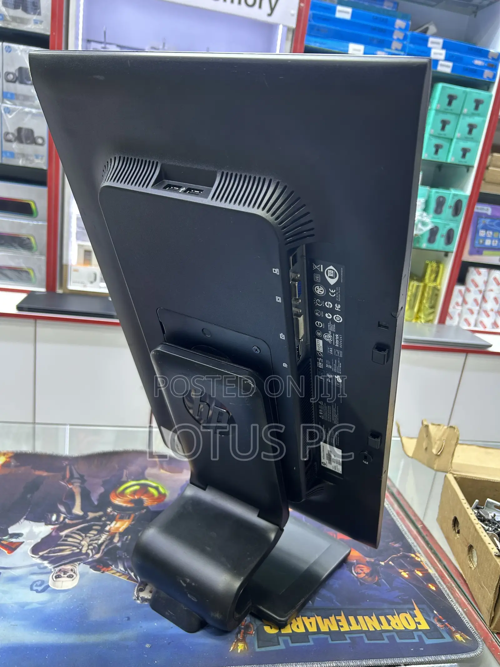HP 24” With Adjustable Stand