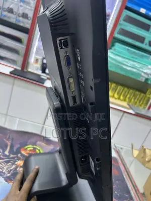 HP 24” With Adjustable Stand