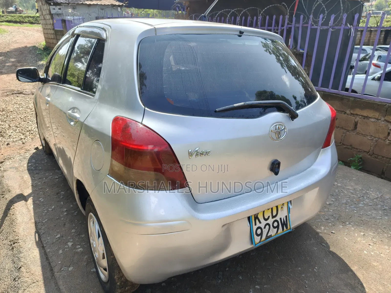 Toyota Vitz 2007 Silver