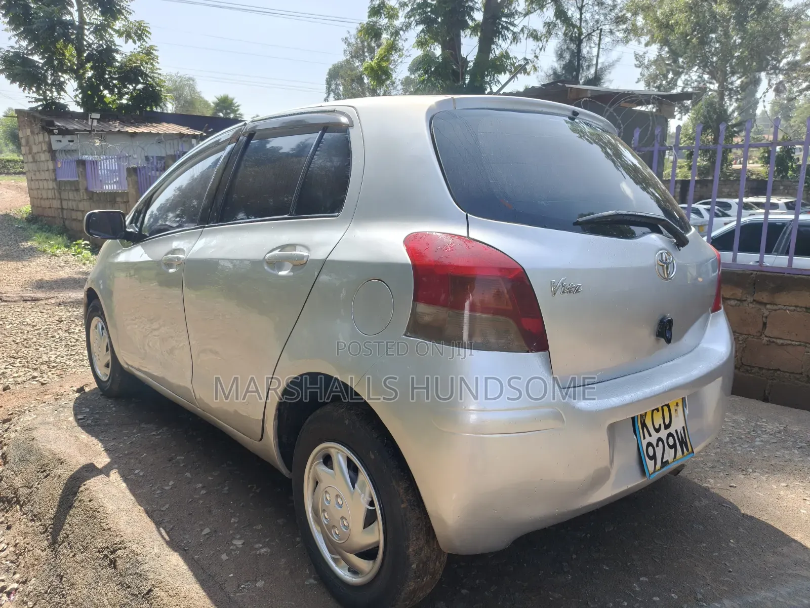 Toyota Vitz 2007 Silver
