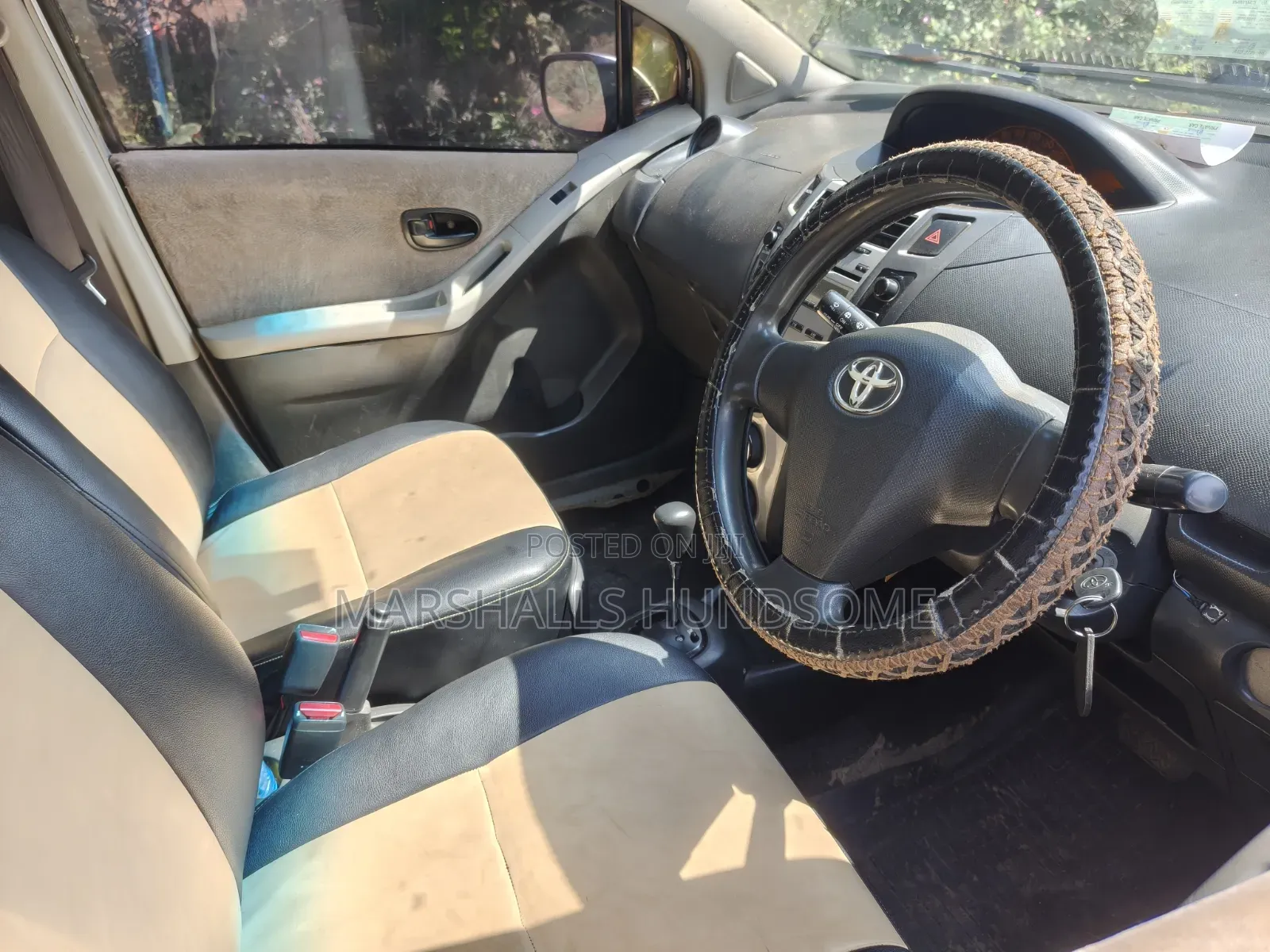 Toyota Vitz 2007 Silver