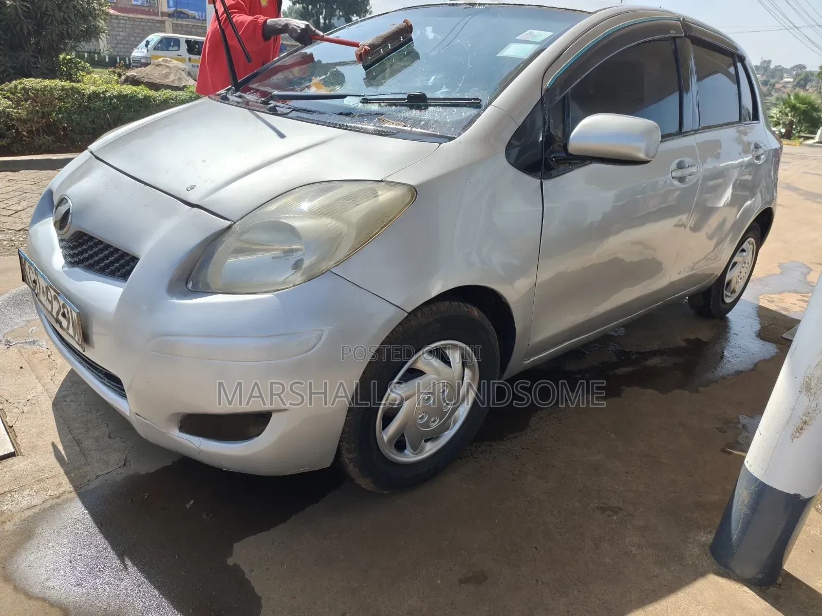 Toyota Vitz 2007 Silver