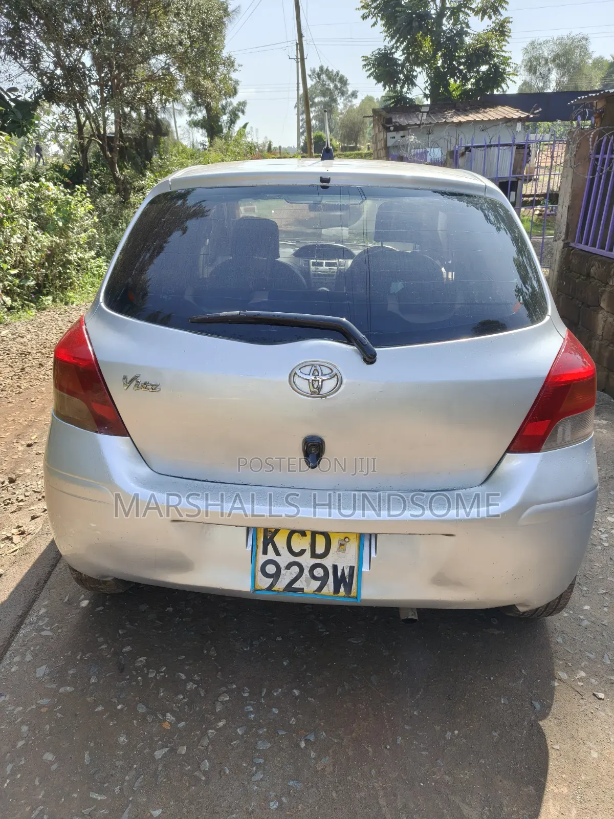 Toyota Vitz 2007 Silver