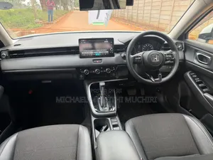 Honda Vezel 2021 Off white