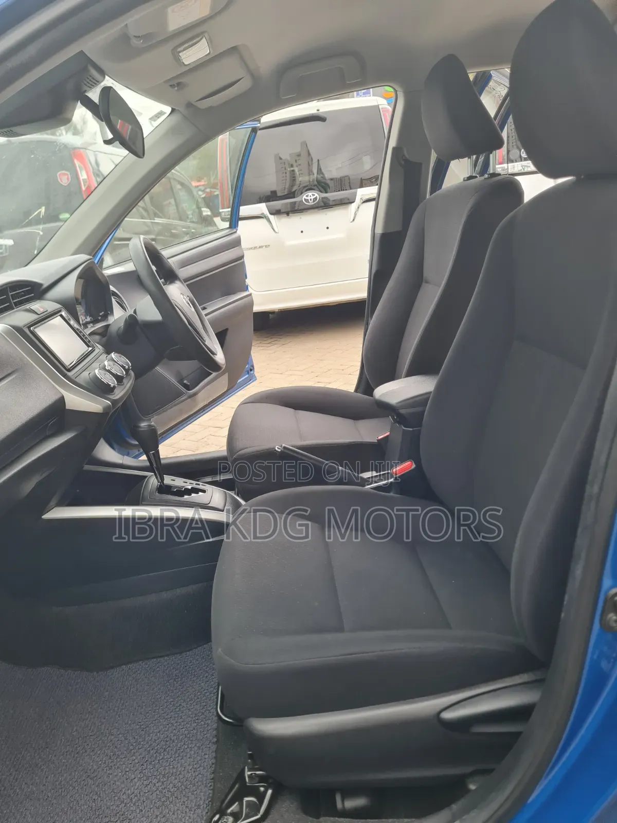 Toyota Corolla Fielder 2019 Blue