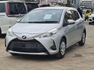 Toyota Vitz 2019 Silver