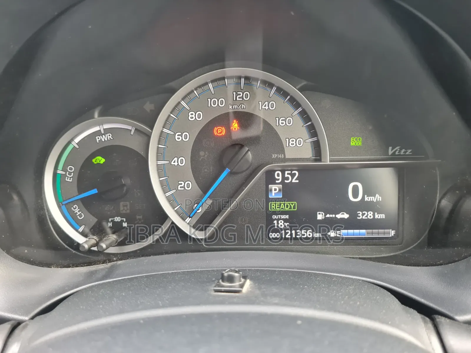 Toyota Vitz 2019 Silver
