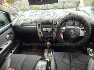 Nissan Tiida 2011 Black