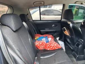 Nissan Tiida 2011 Black