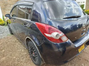 Nissan Tiida 2011 Black