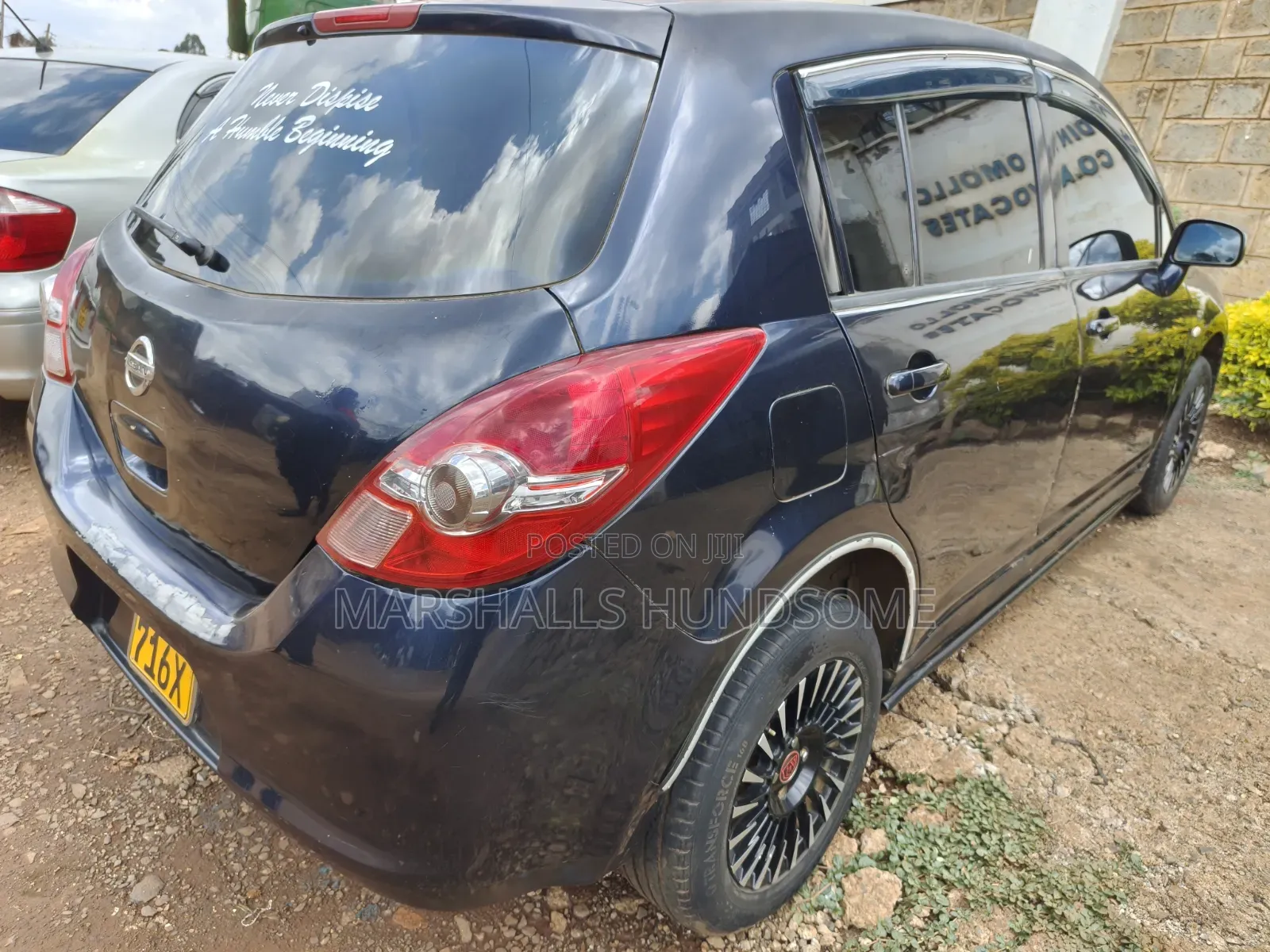 Nissan Tiida 2011 Black