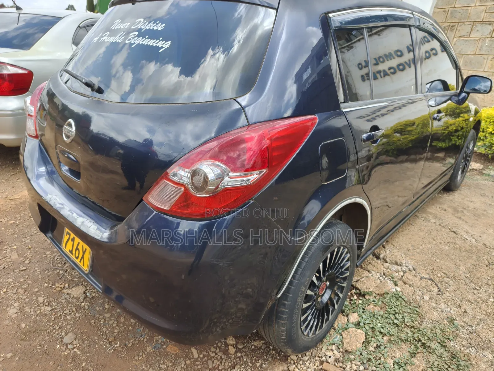 Nissan Tiida 2011 Black