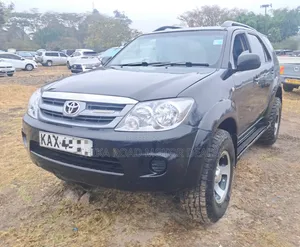 Toyota Fortuner 2005 Black