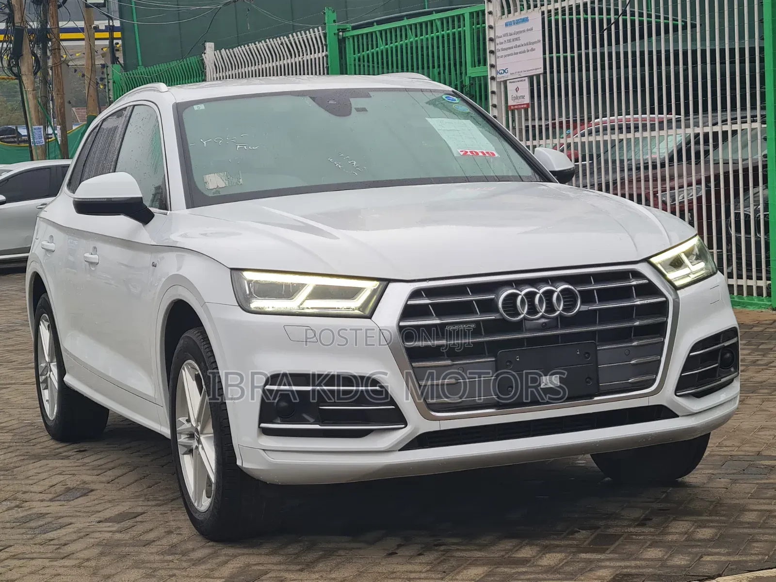 Audi Q5 2.0T Premium AWD quattro 2019 White