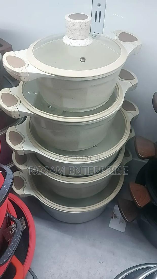 UCC 10pcs Cookware Set.