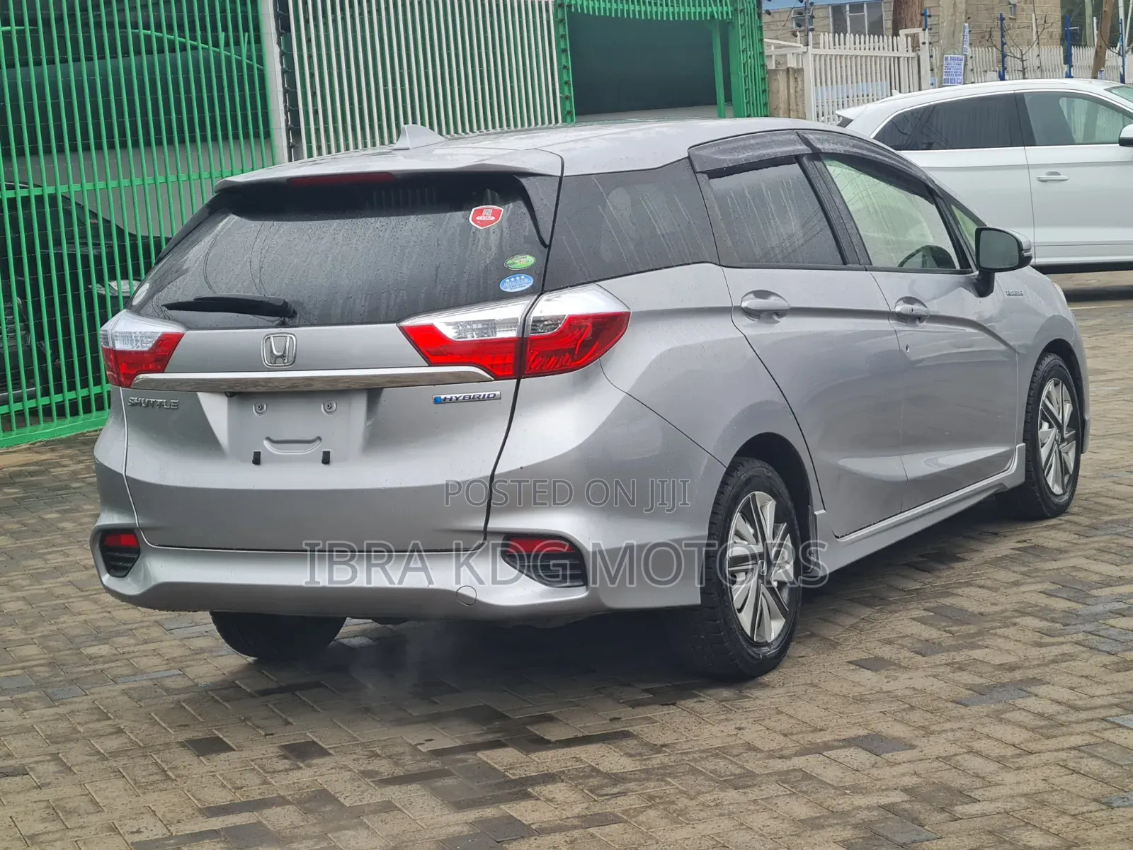 Honda Fit Shuttle 2019 Silver