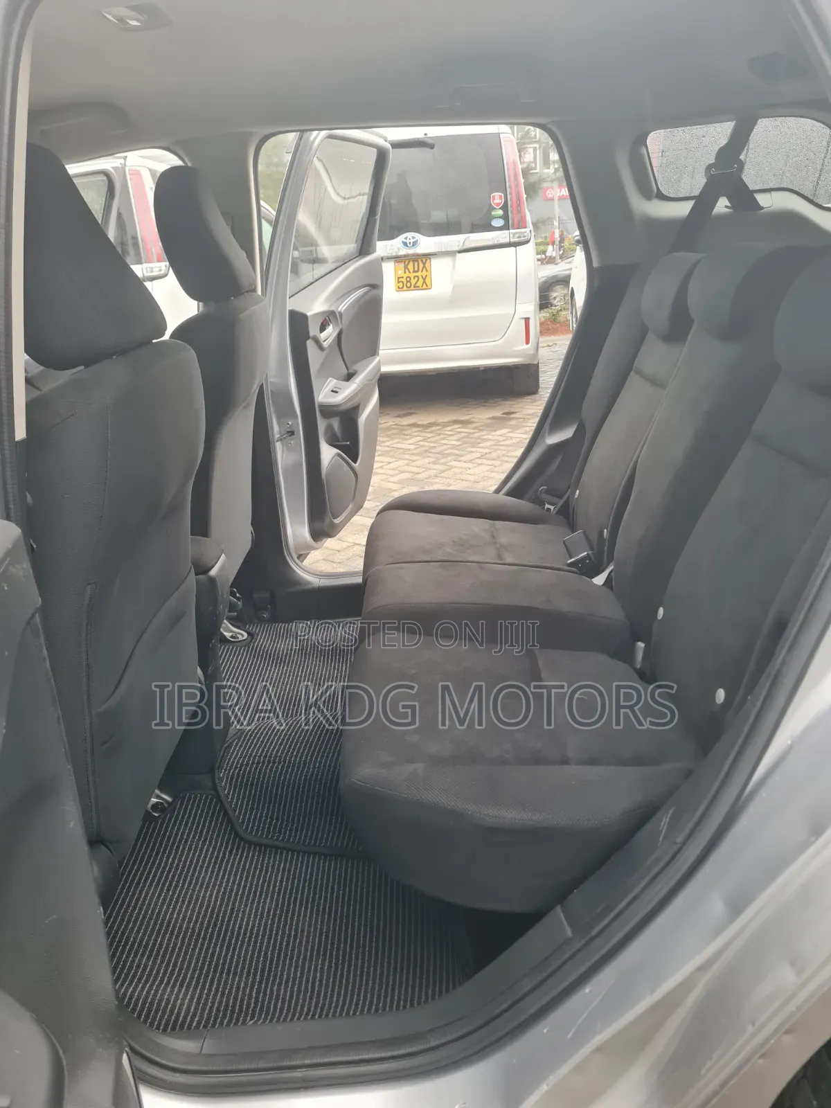 Honda Fit Shuttle 2019 Silver