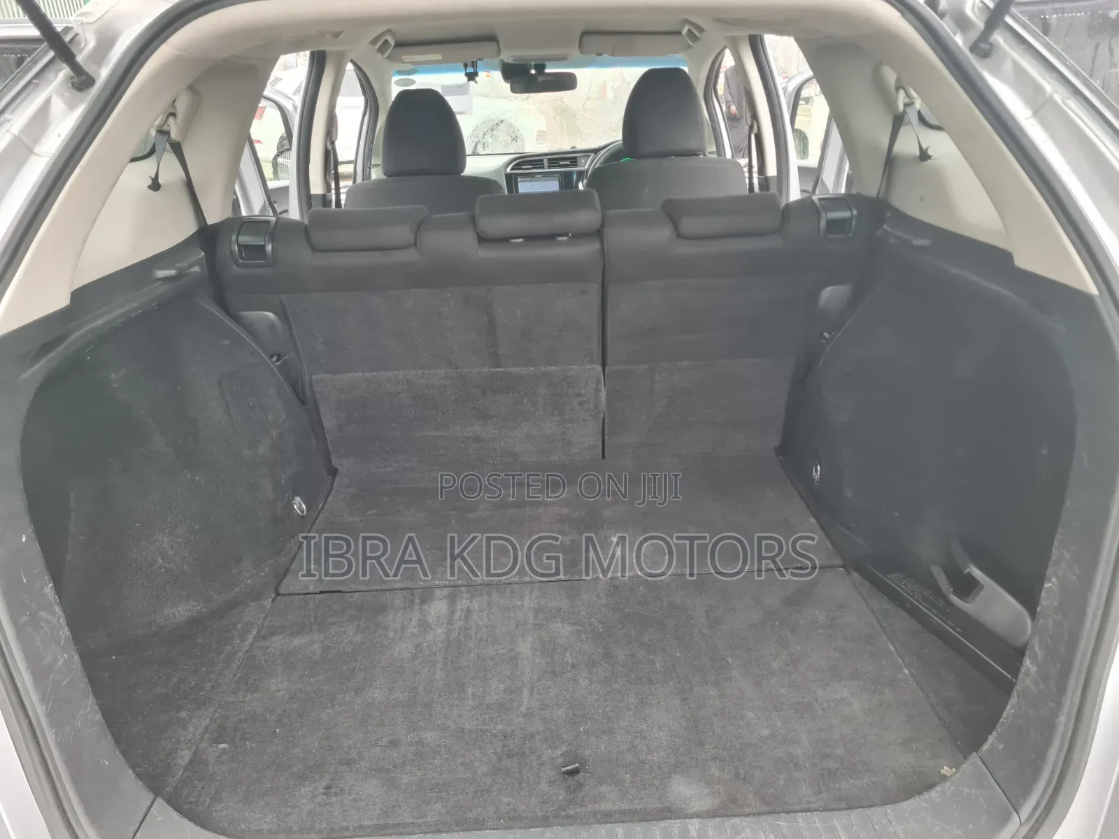 Honda Fit Shuttle 2019 Silver