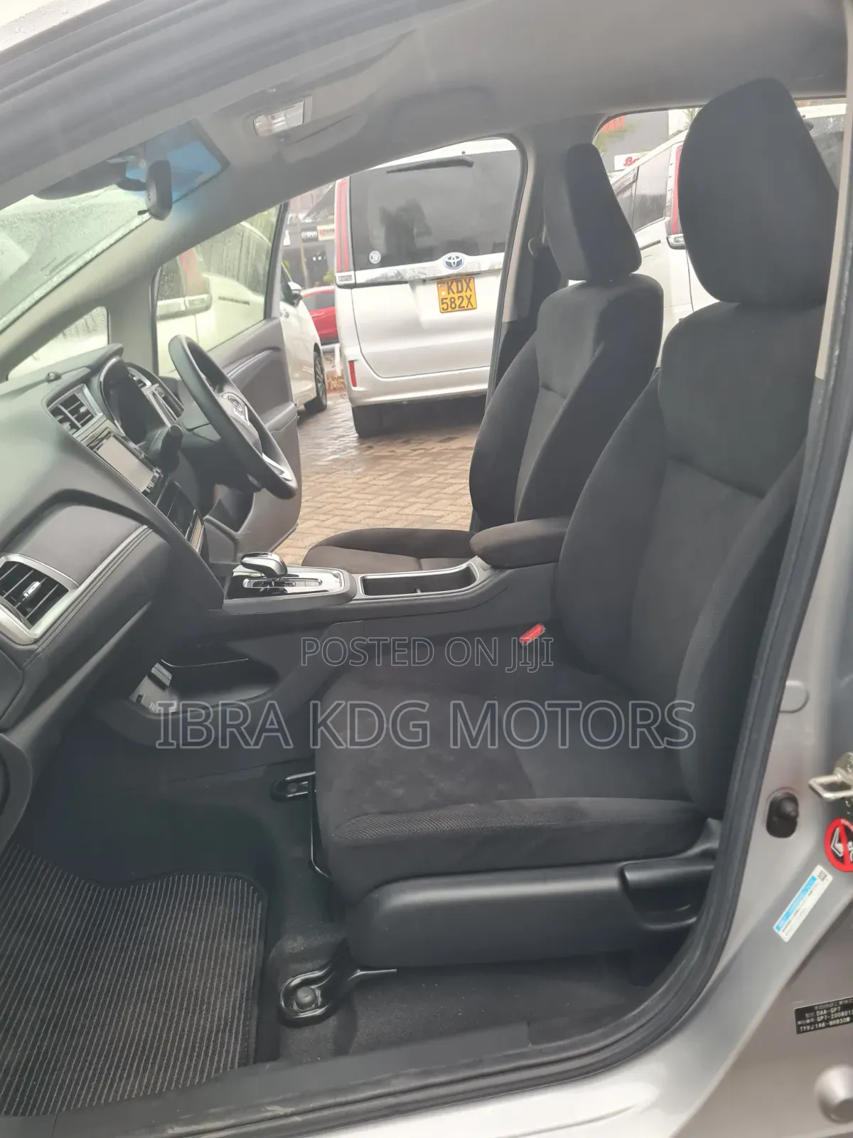 Honda Fit Shuttle 2019 Silver