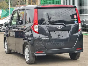 Toyota Roomy 2019 Black