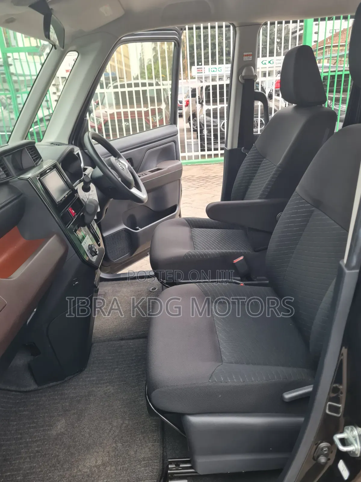 Toyota Roomy 2019 Black