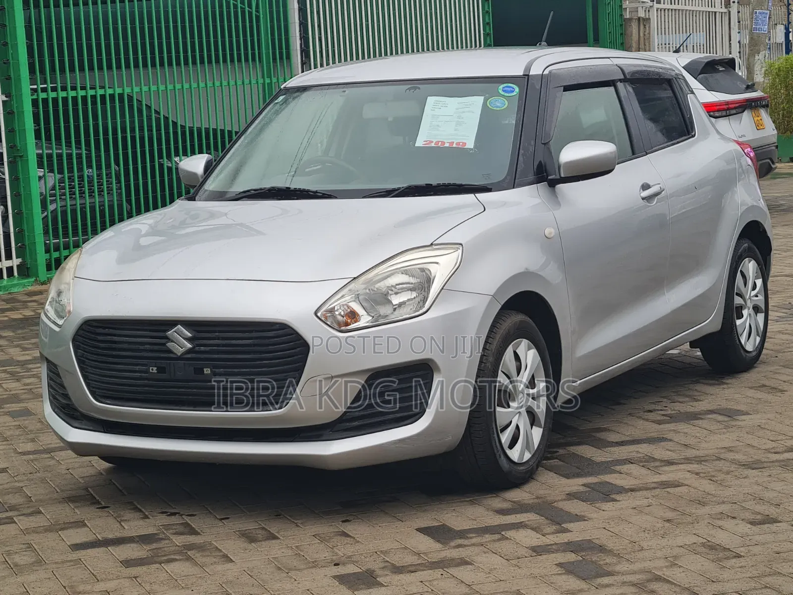Suzuki Swift 2019 Silver