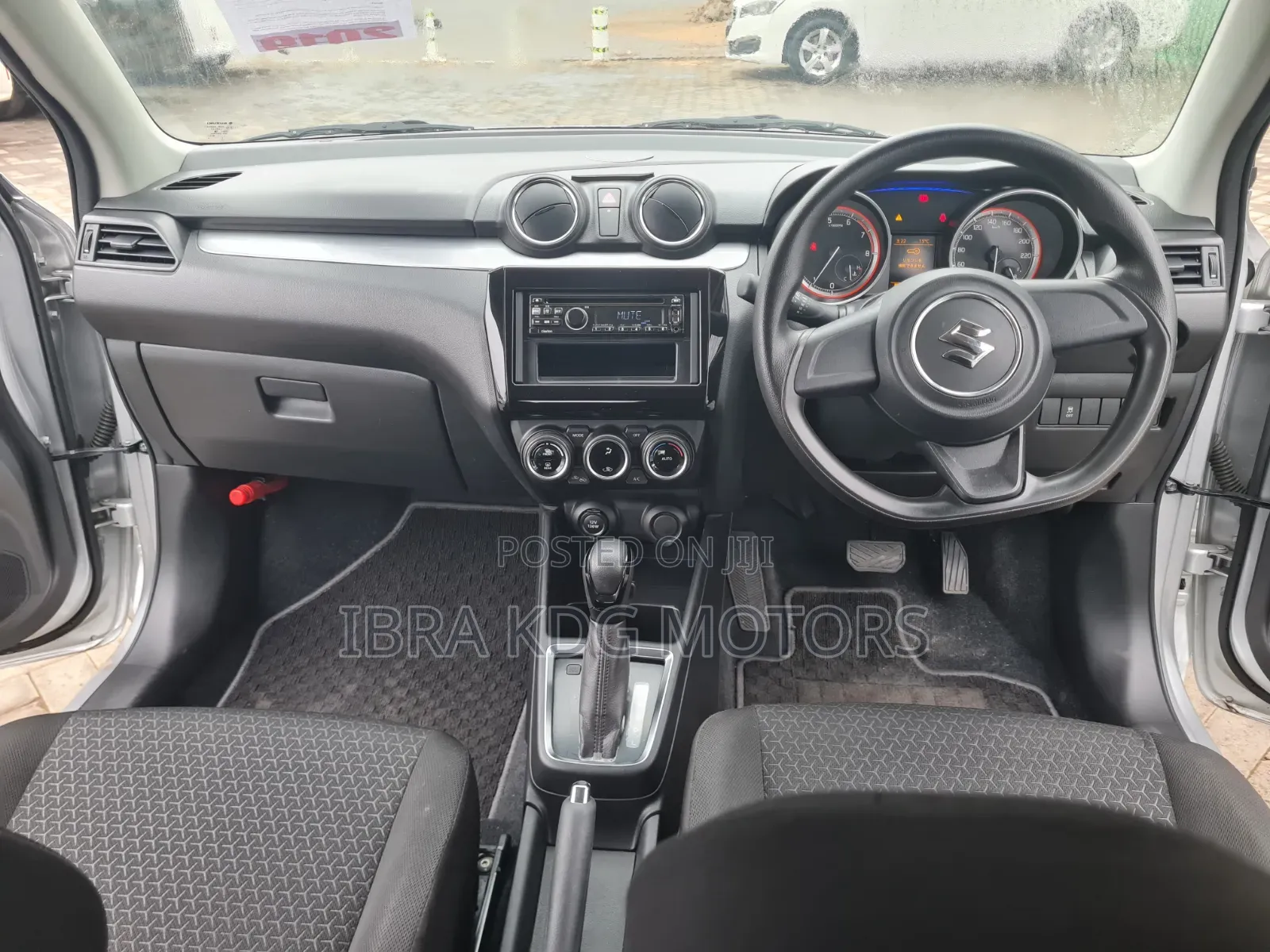 Suzuki Swift 2019 Silver