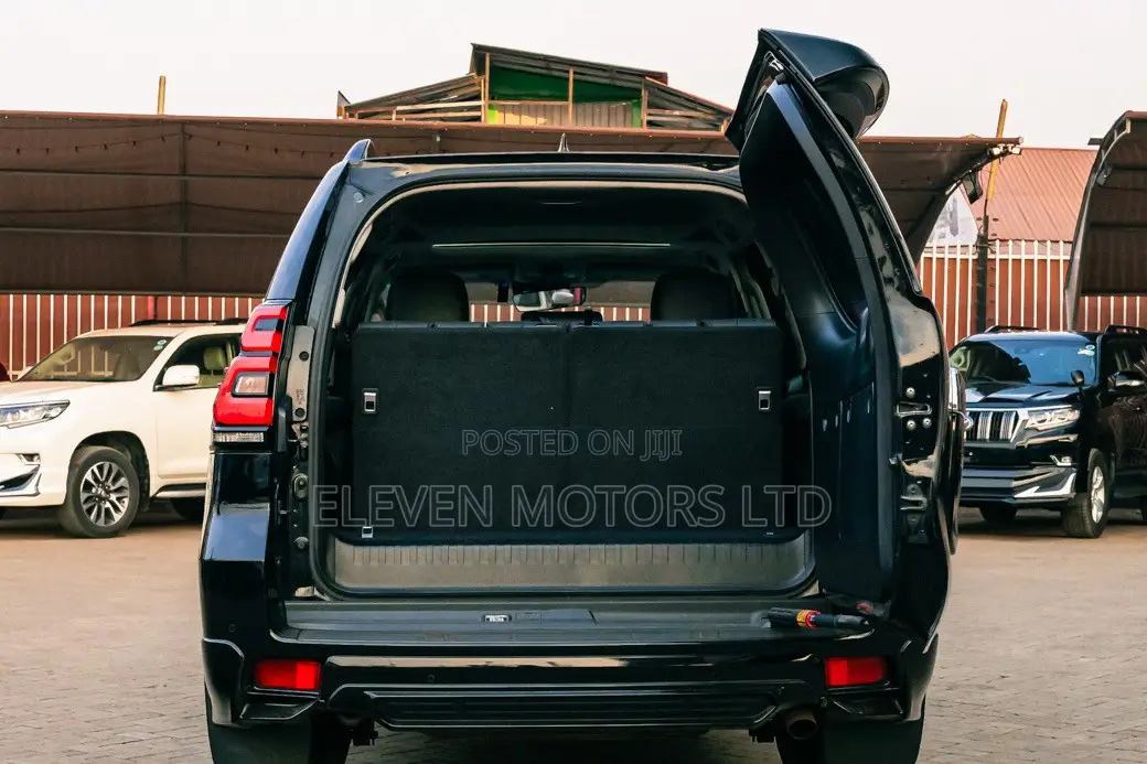 Toyota Land Cruiser Prado 2021 Black