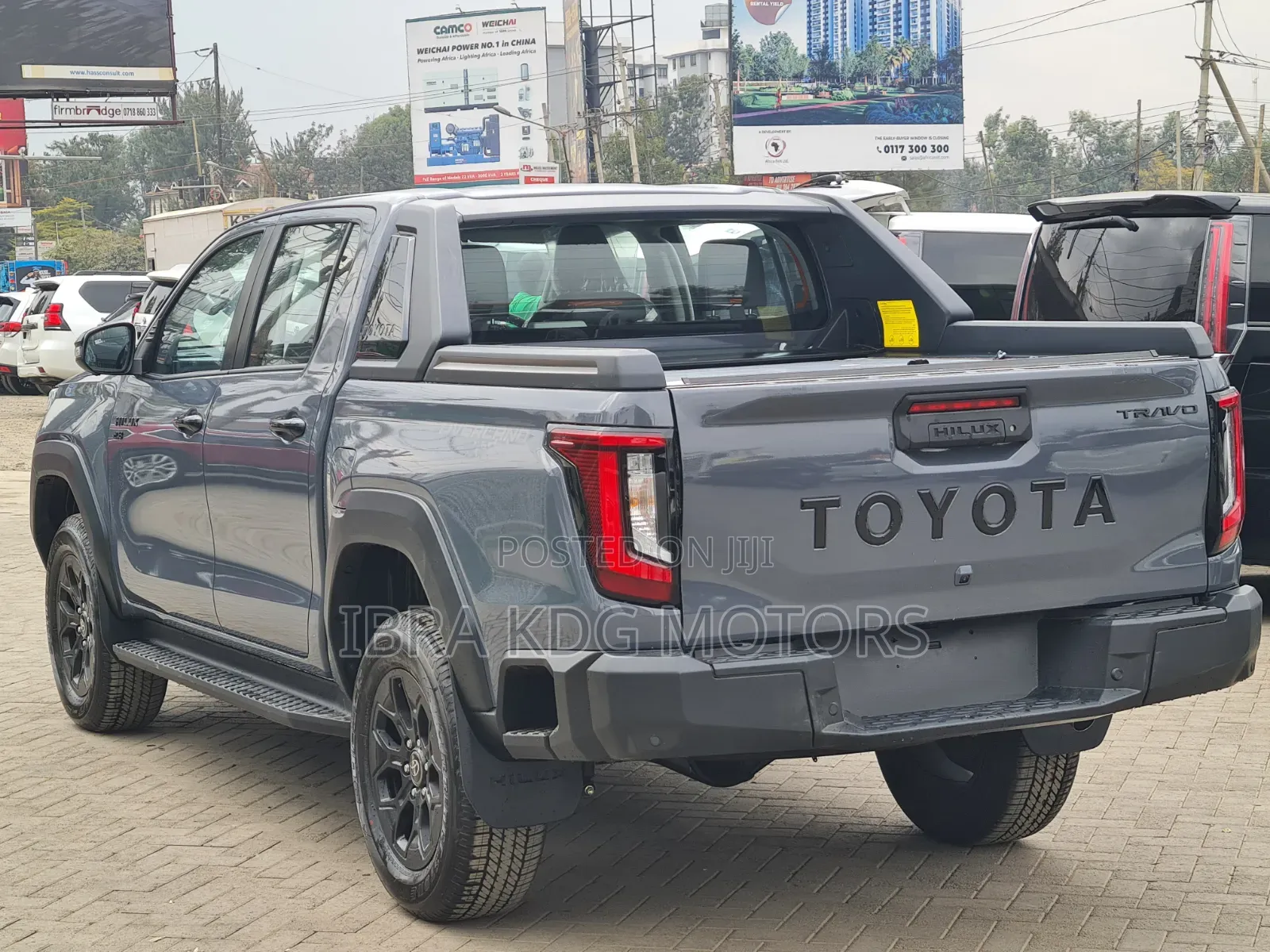 New Toyota Hilux 2026 Gray