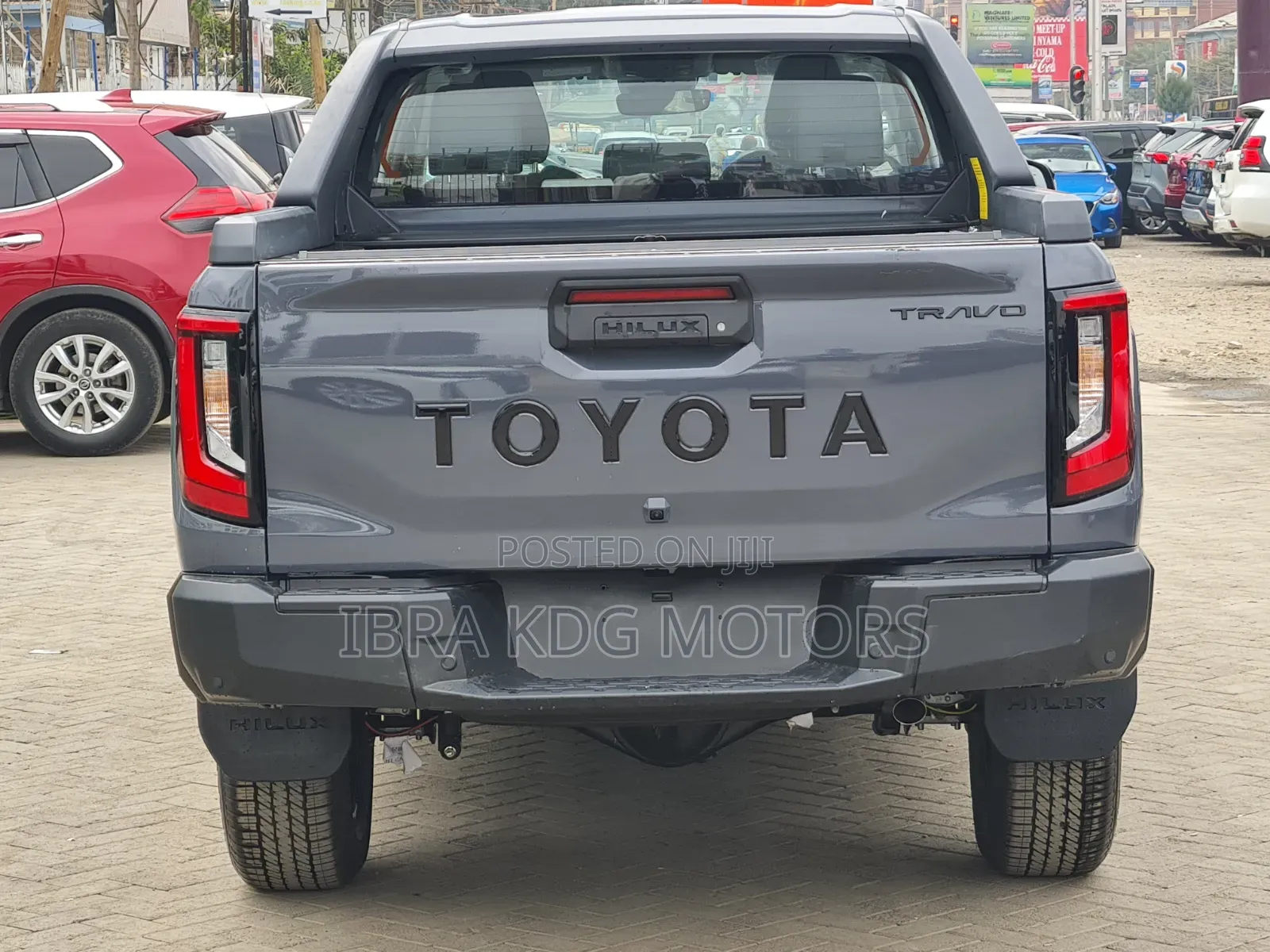 New Toyota Hilux 2026 Gray