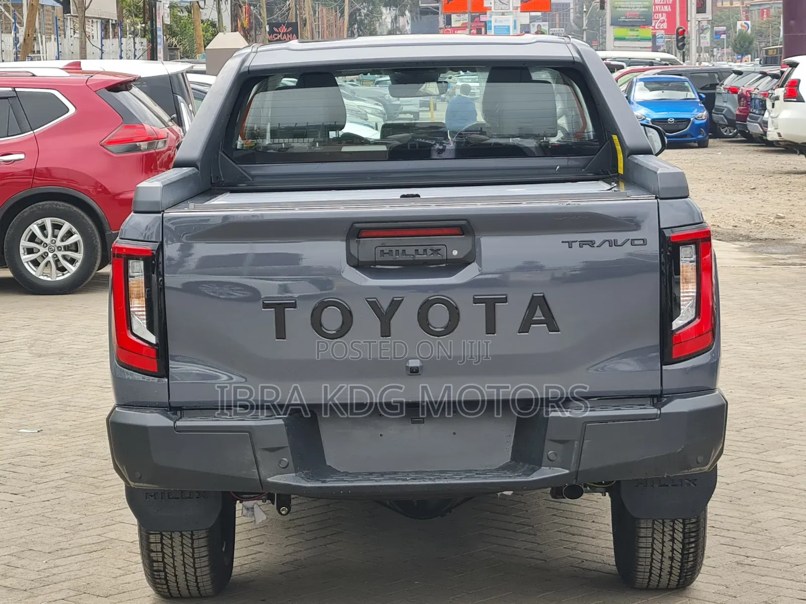 New Toyota Hilux 2026 Gray